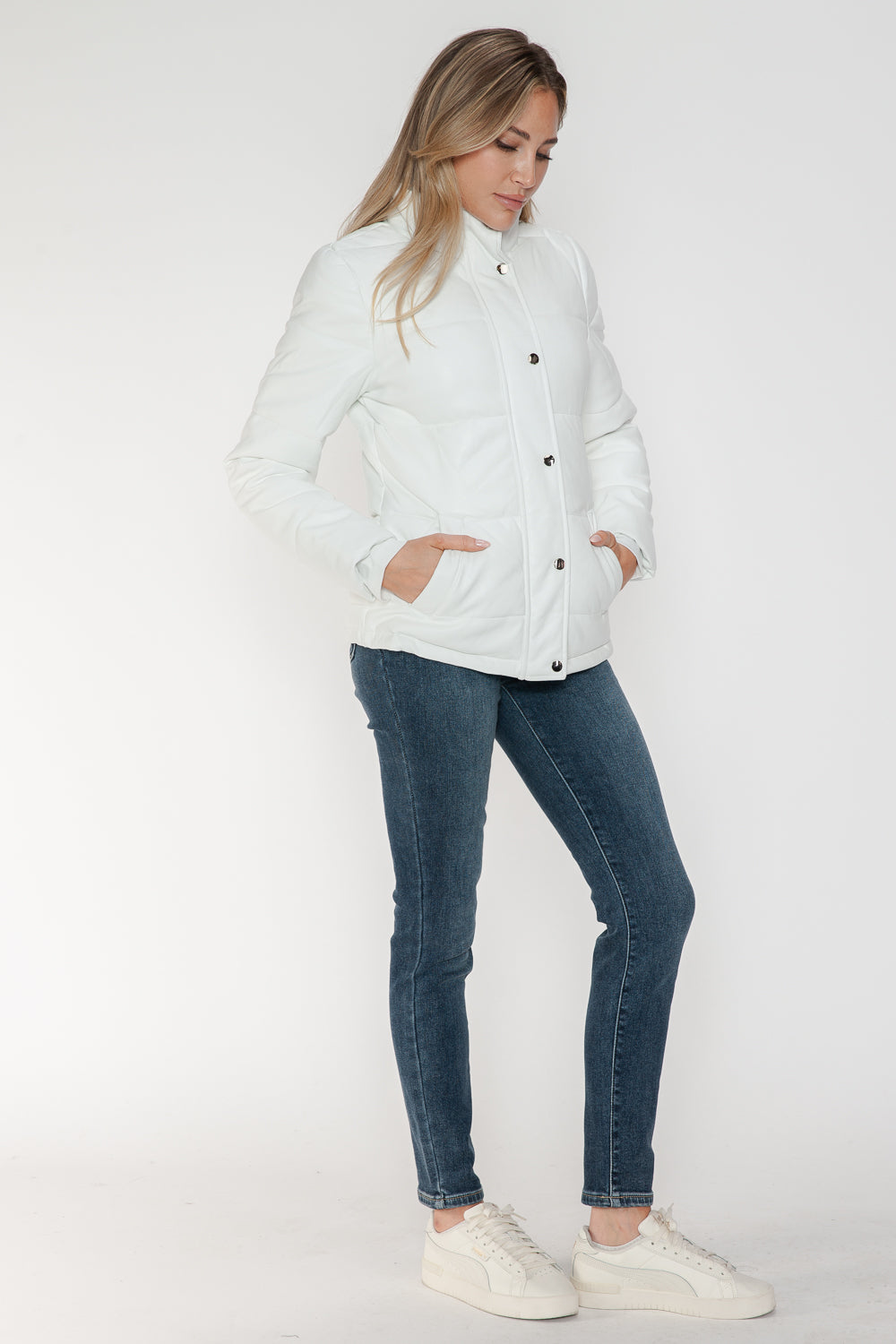 Chaqueta acolchada de cuello alto con cremallera y bolsillos de YMI