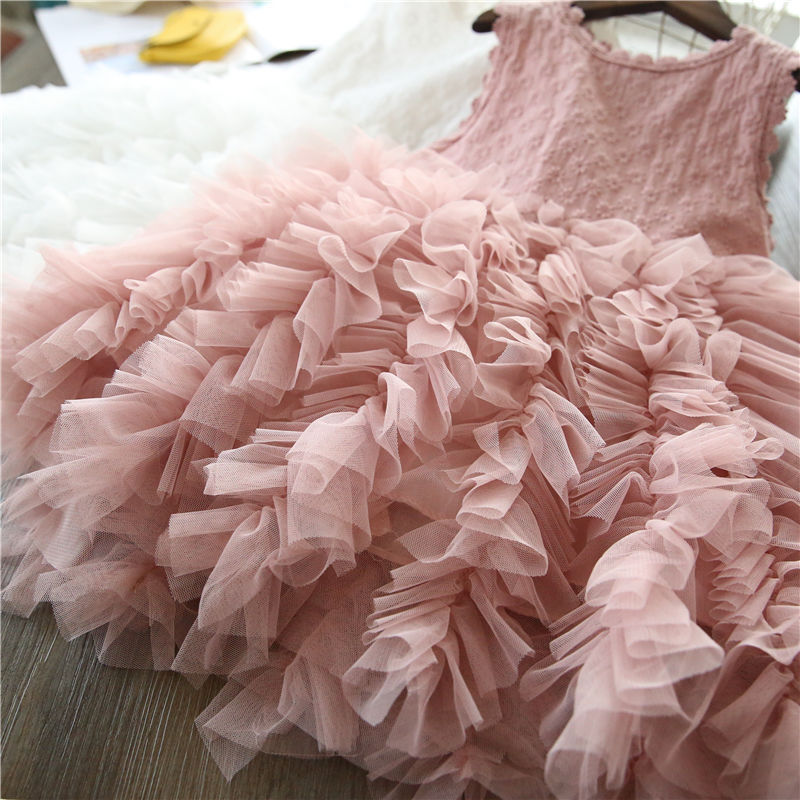 Vestido de princesa sin mangas con bordado de mariposas estilo occidental