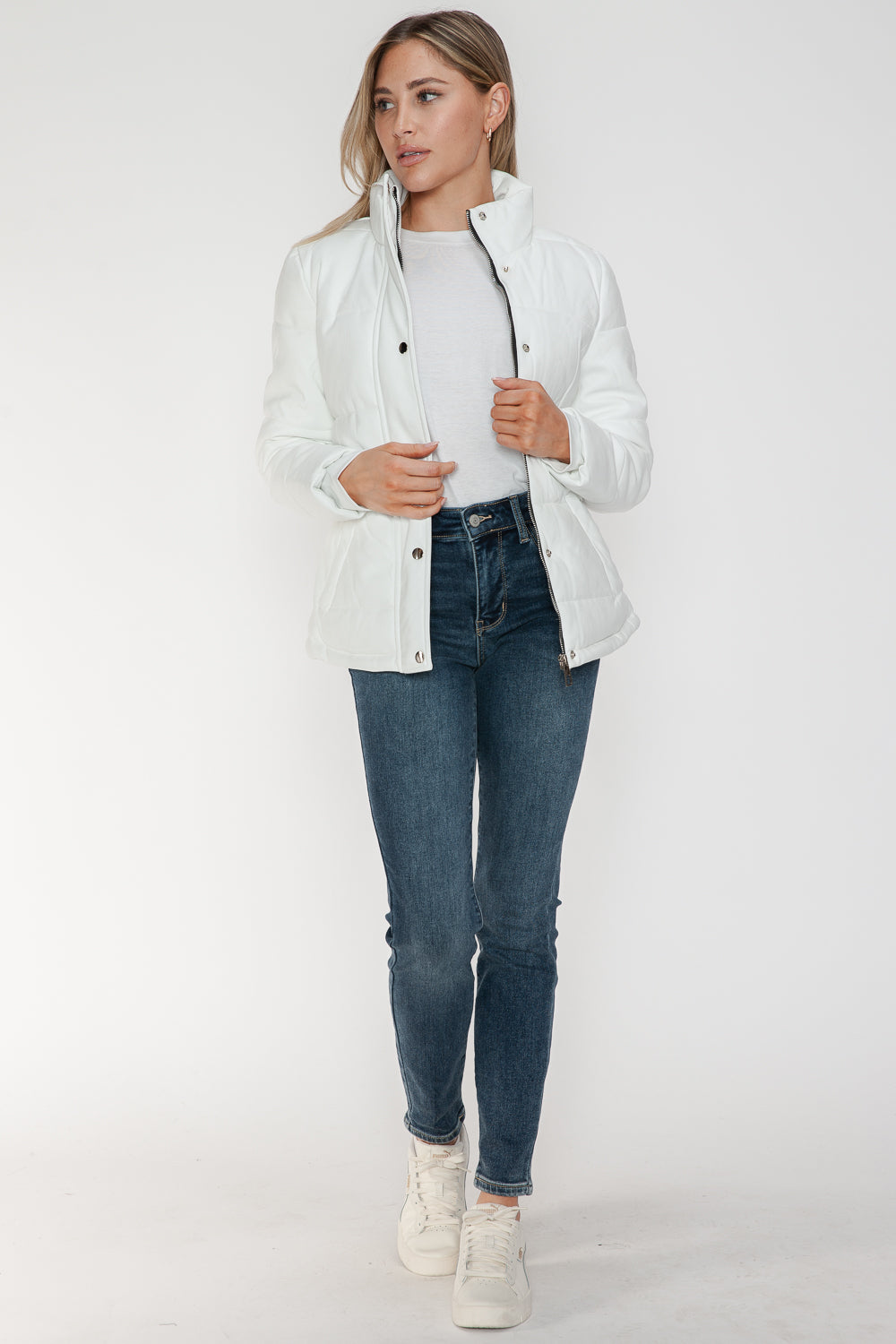 Chaqueta acolchada de cuello alto con cremallera y bolsillos de YMI