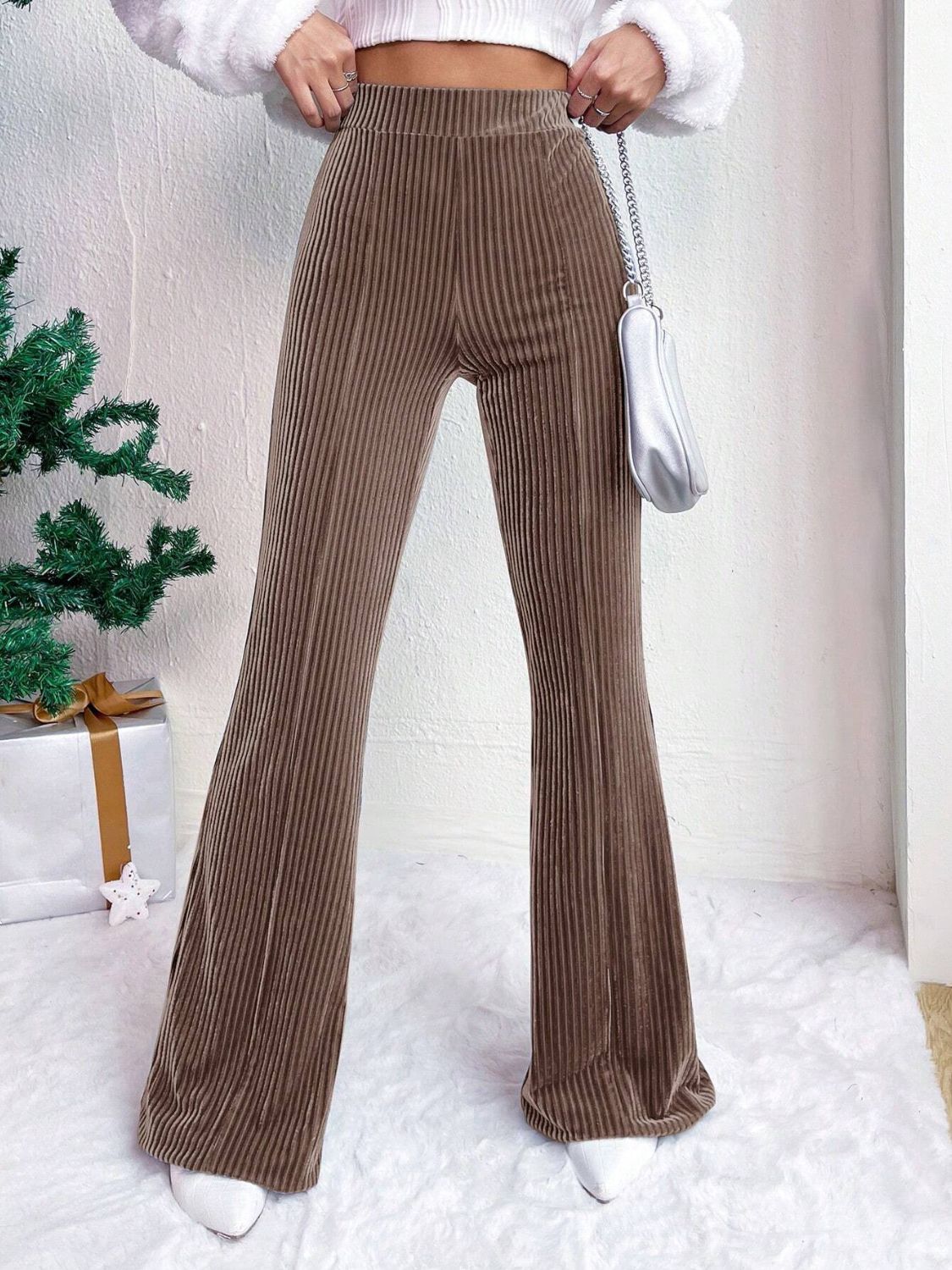 Pantalones acampanados de cintura alta