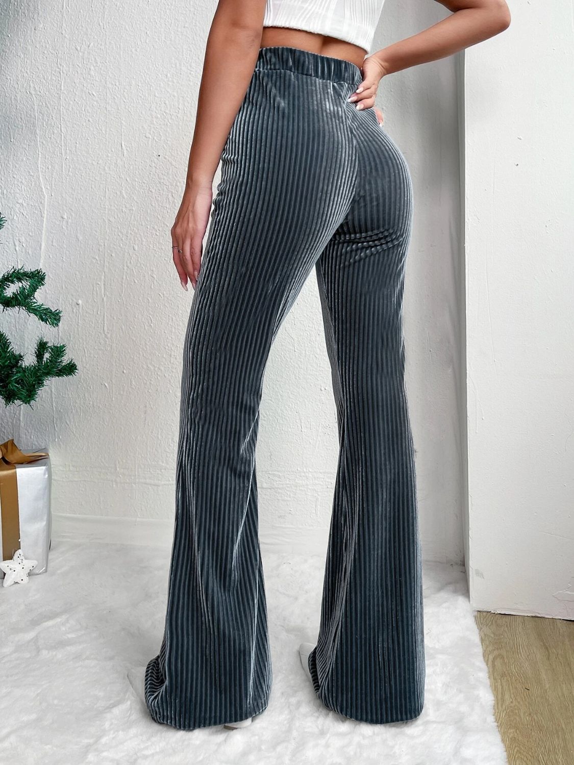 Pantalones acampanados de cintura alta