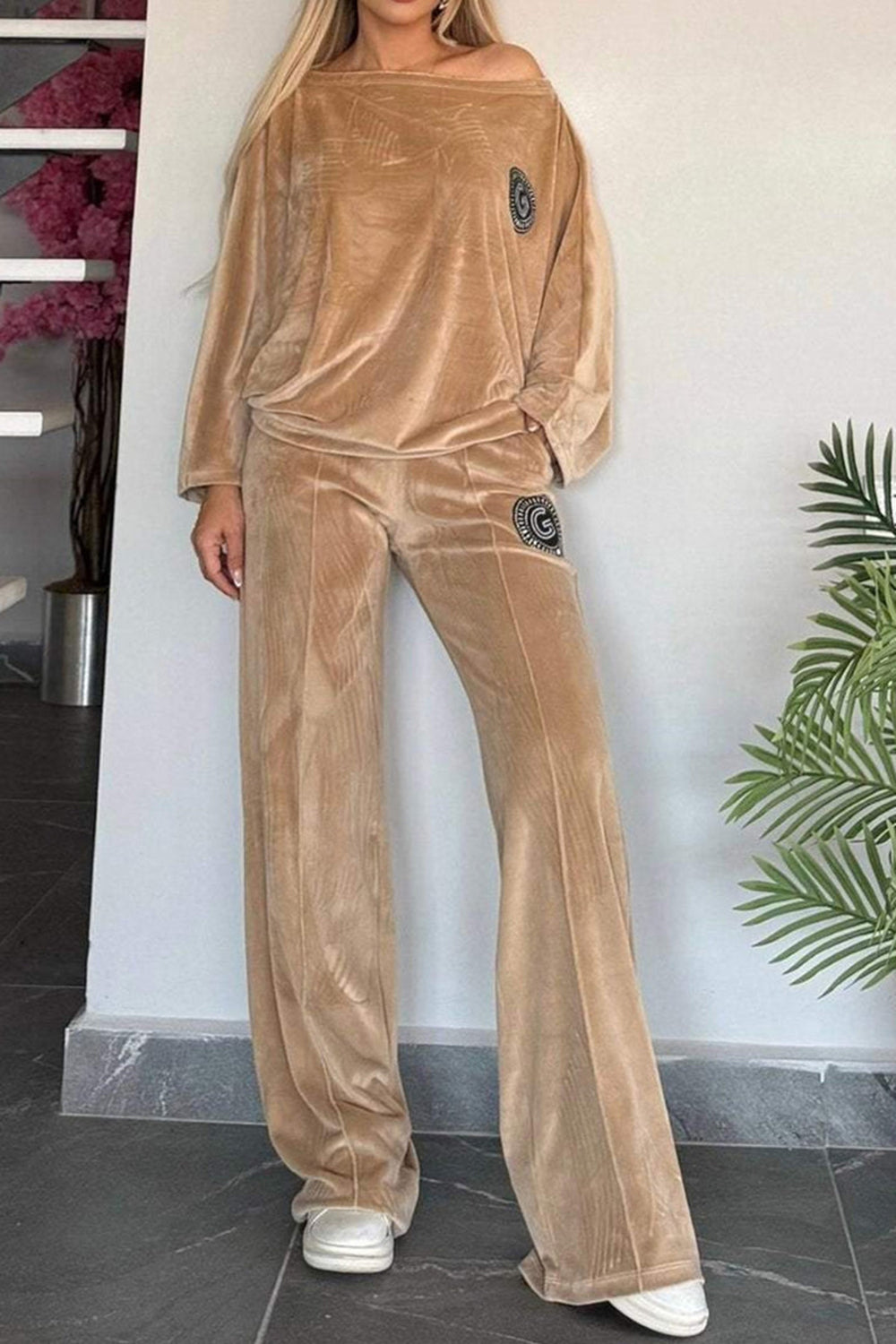 Conjunto de pantalón y blusa de manga larga con cuello barco en talla grande
