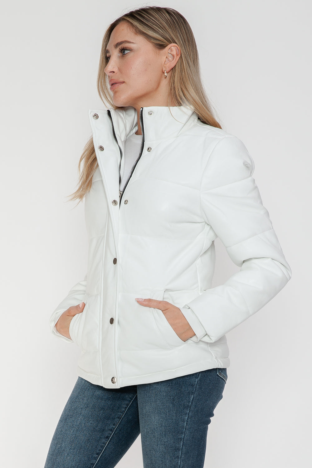 Chaqueta acolchada de cuello alto con cremallera y bolsillos de YMI