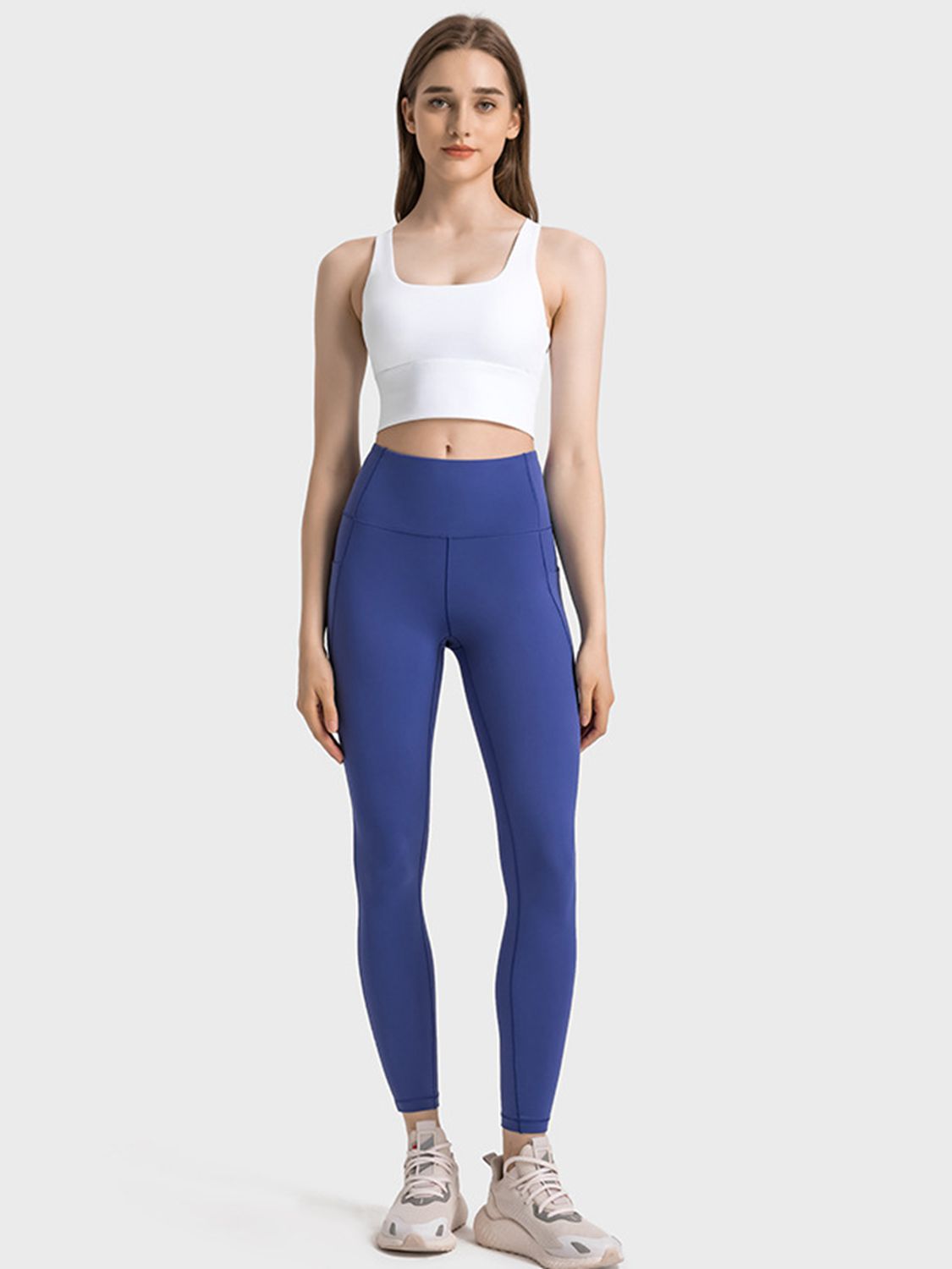 Scoop Neck Crisscross Straps Sports Bra – Stylish & Supportive