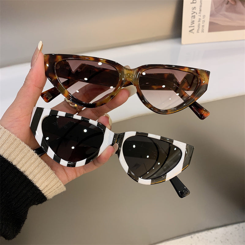 Gafas de sol informales con montura grande y forma de ojo de gato para mujer