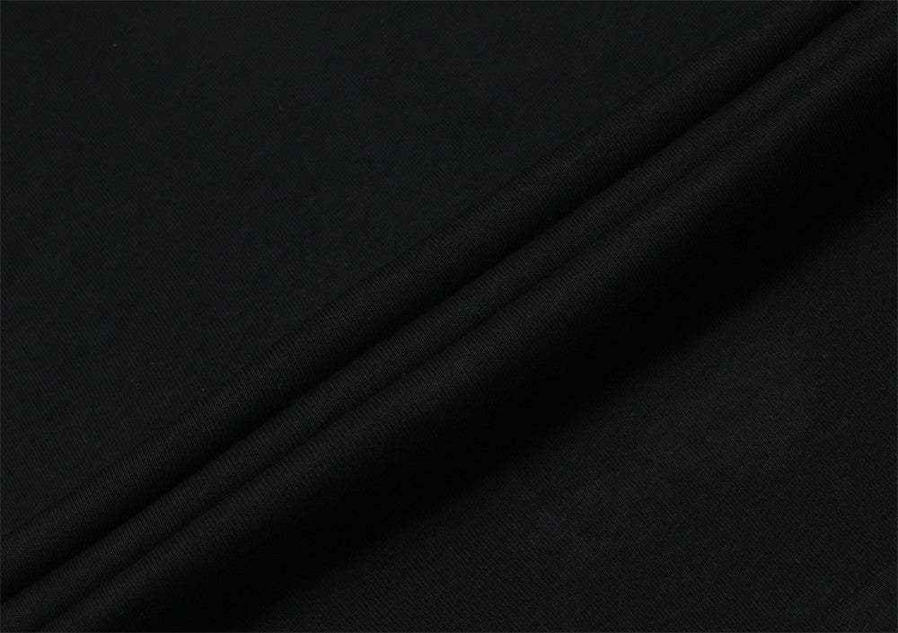 Camiseta de manga corta con estampado de letras pintadas a mano para hombre