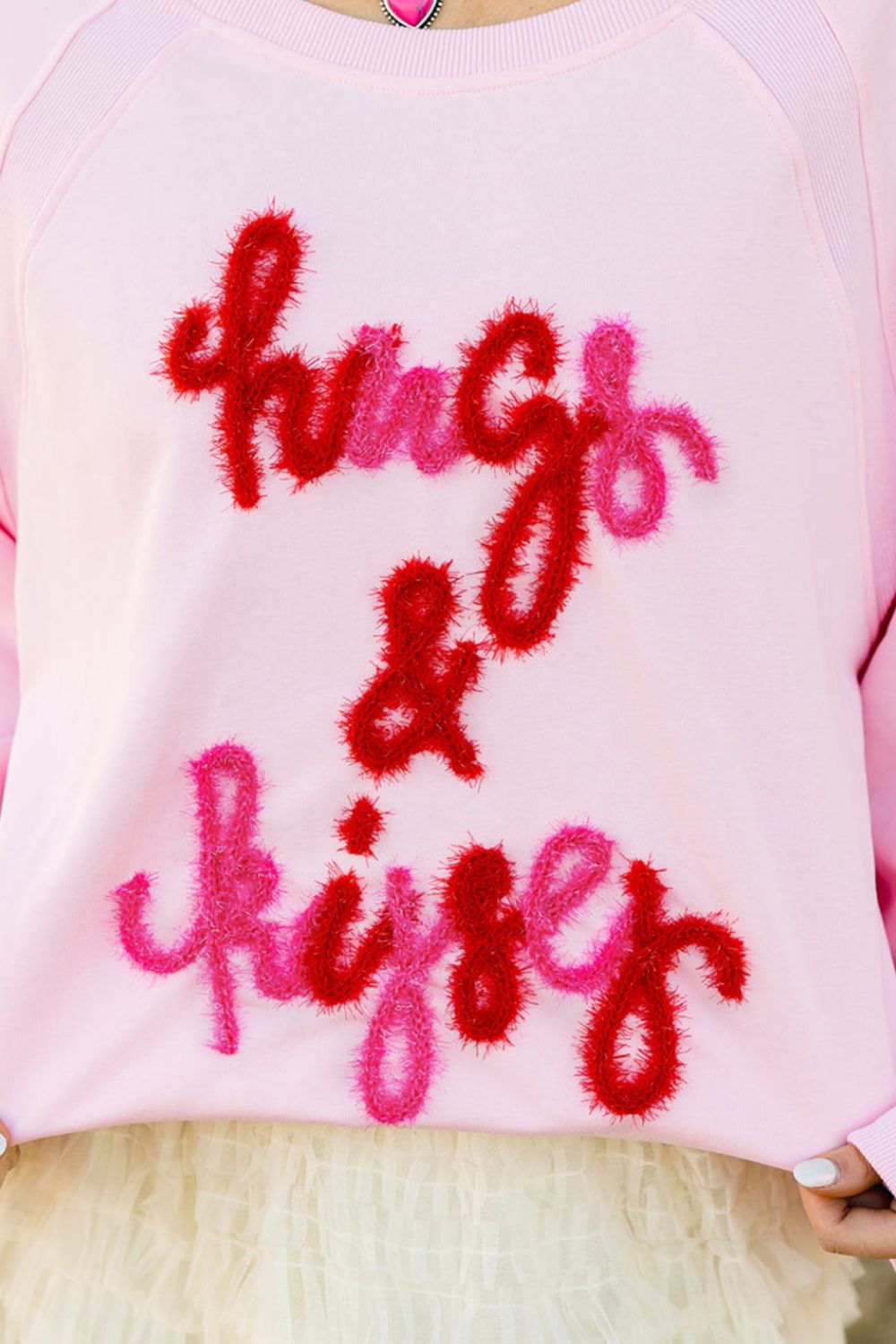 Sudadera de cuello redondo ABRAZOS Y BESOS de San Valentín