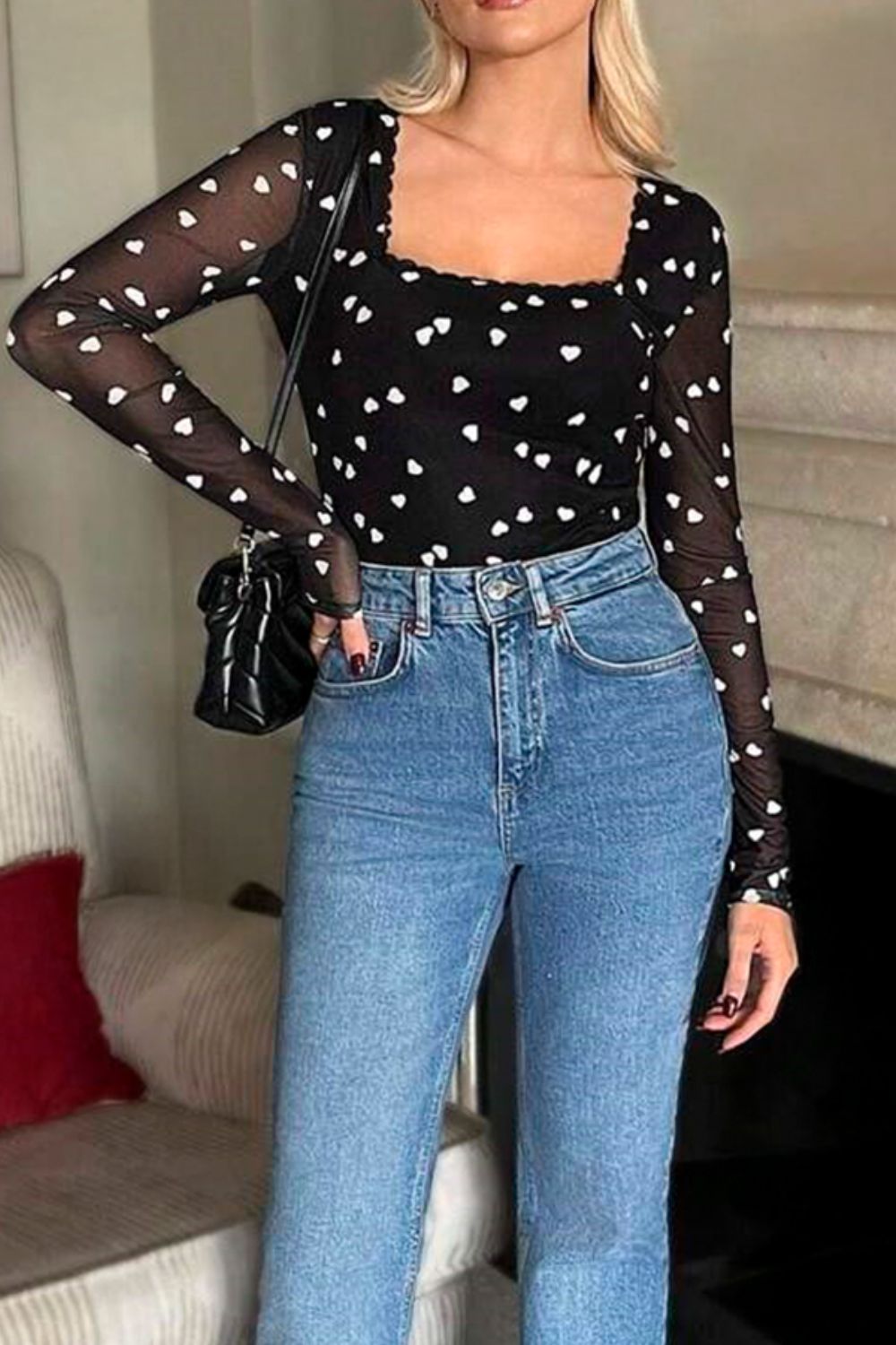 Body de manga larga con escote cuadrado y corazón