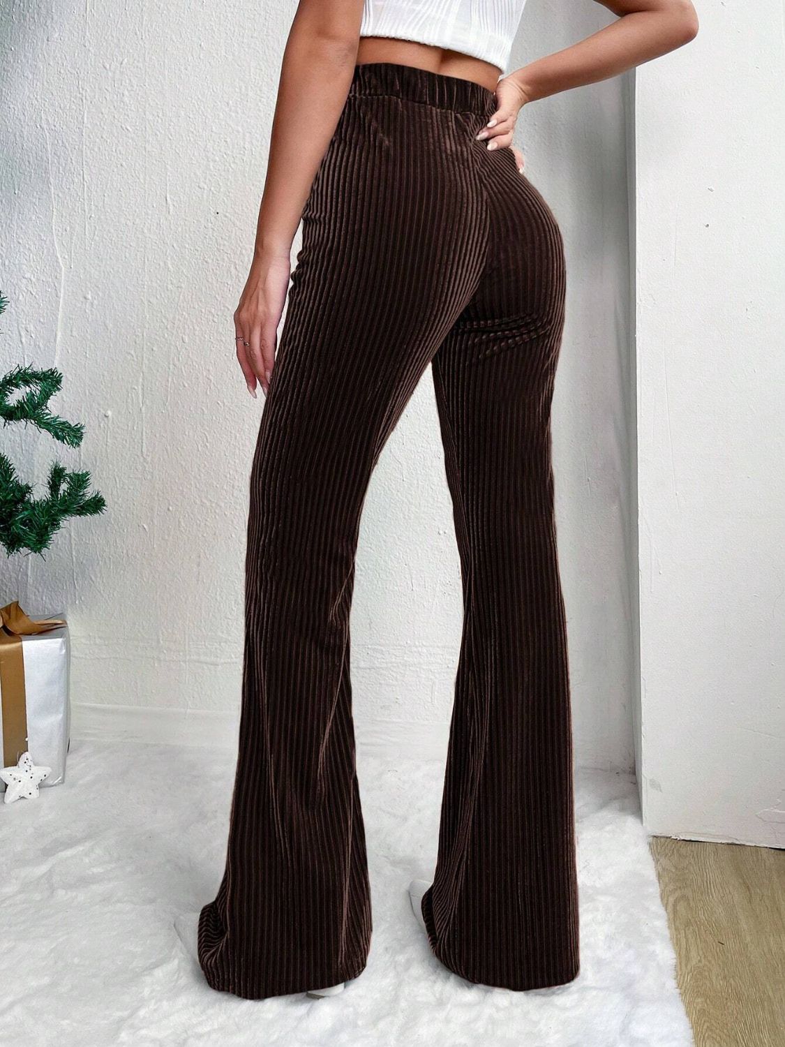Pantalones acampanados de cintura alta