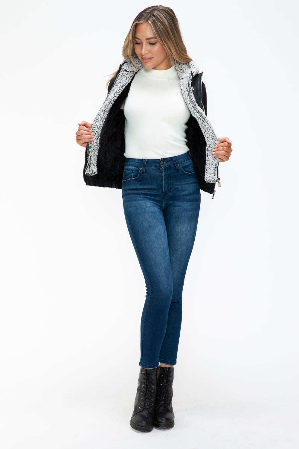 Chaqueta con múltiples bolsillos y capucha afelpada con capas sintéticas extraíbles de YMI