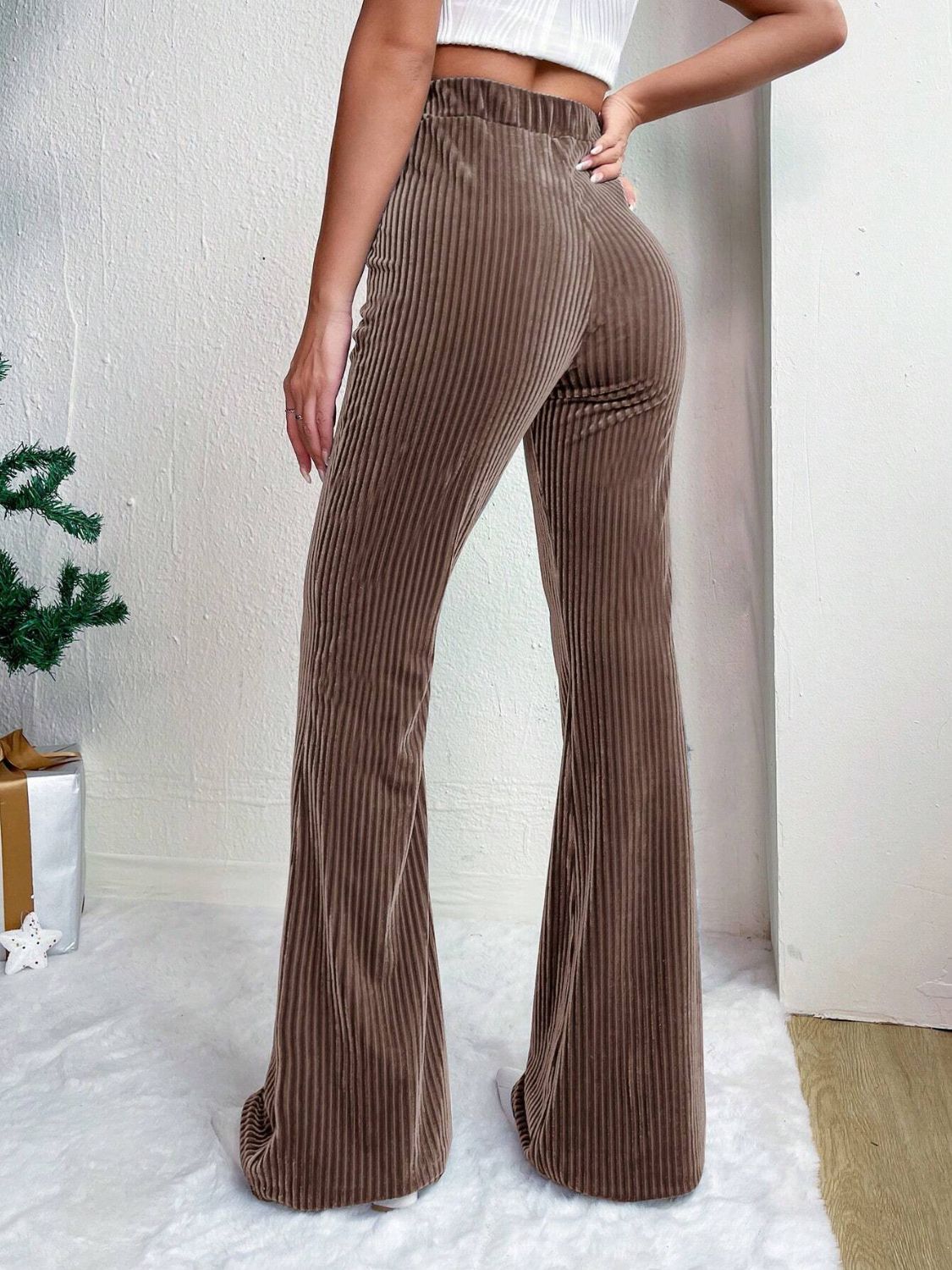 Pantalones acampanados de cintura alta