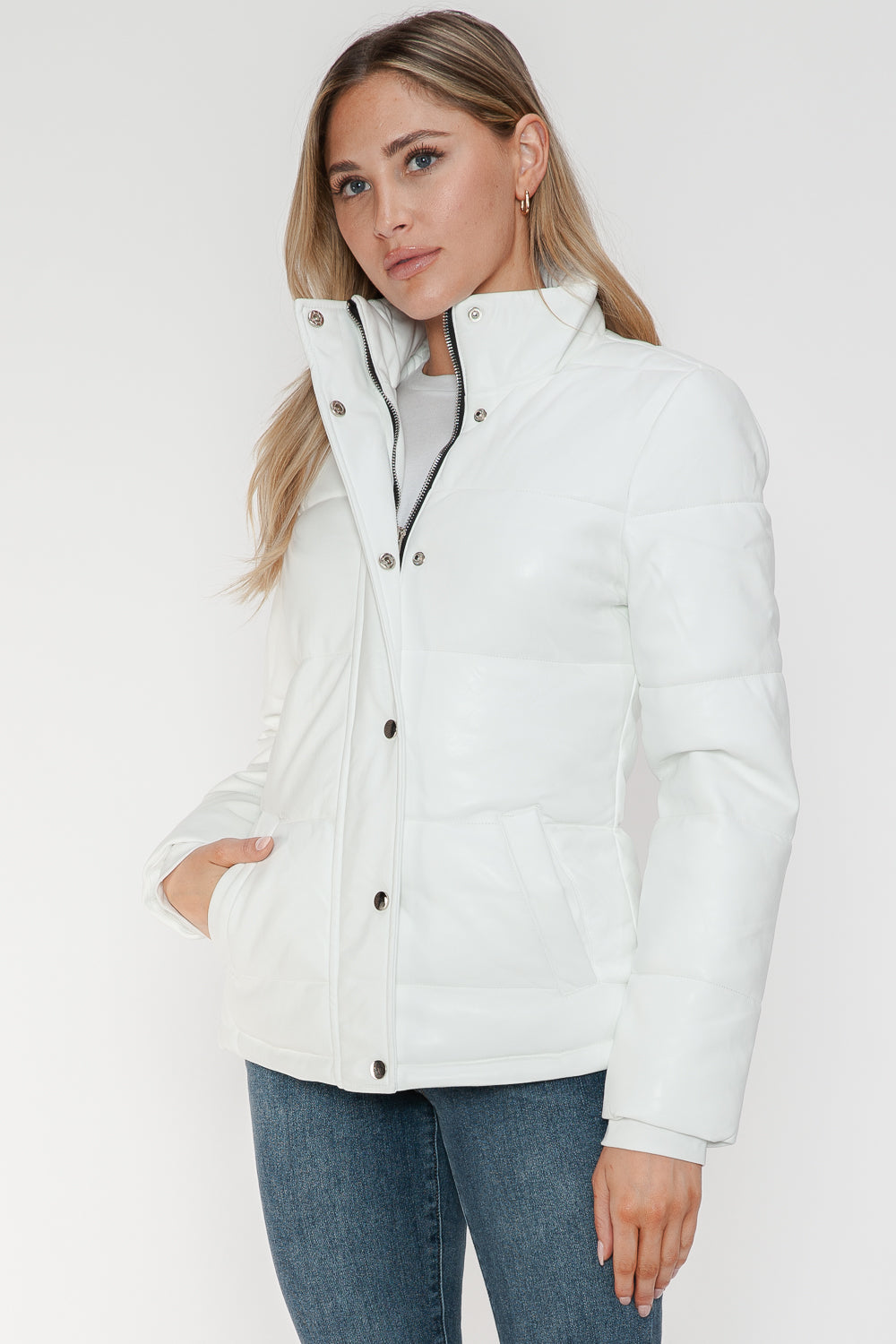 Chaqueta acolchada de cuello alto con cremallera y bolsillos de YMI
