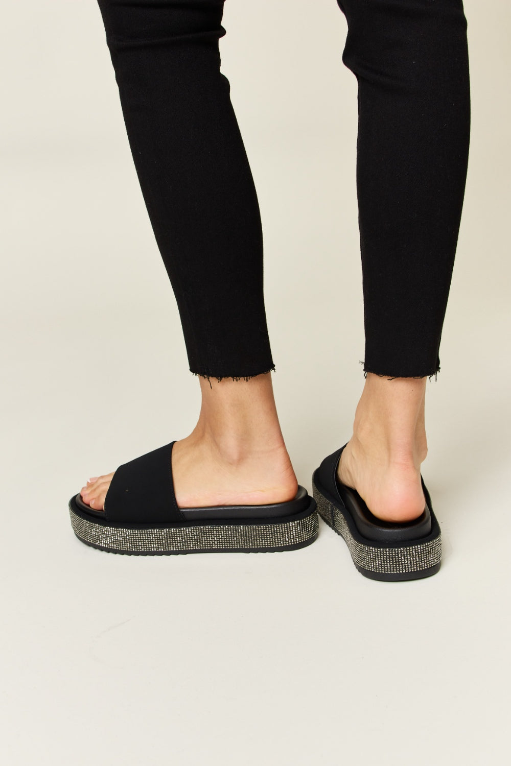 Sandalias de plataforma con diamantes de imitación y punta abierta Forever Link