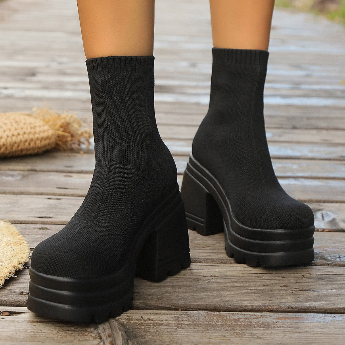 Botas de tacón de bloque y punta redonda