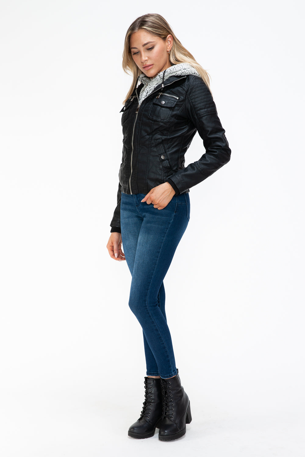 Chaqueta con múltiples bolsillos y capucha afelpada con capas sintéticas extraíbles de YMI