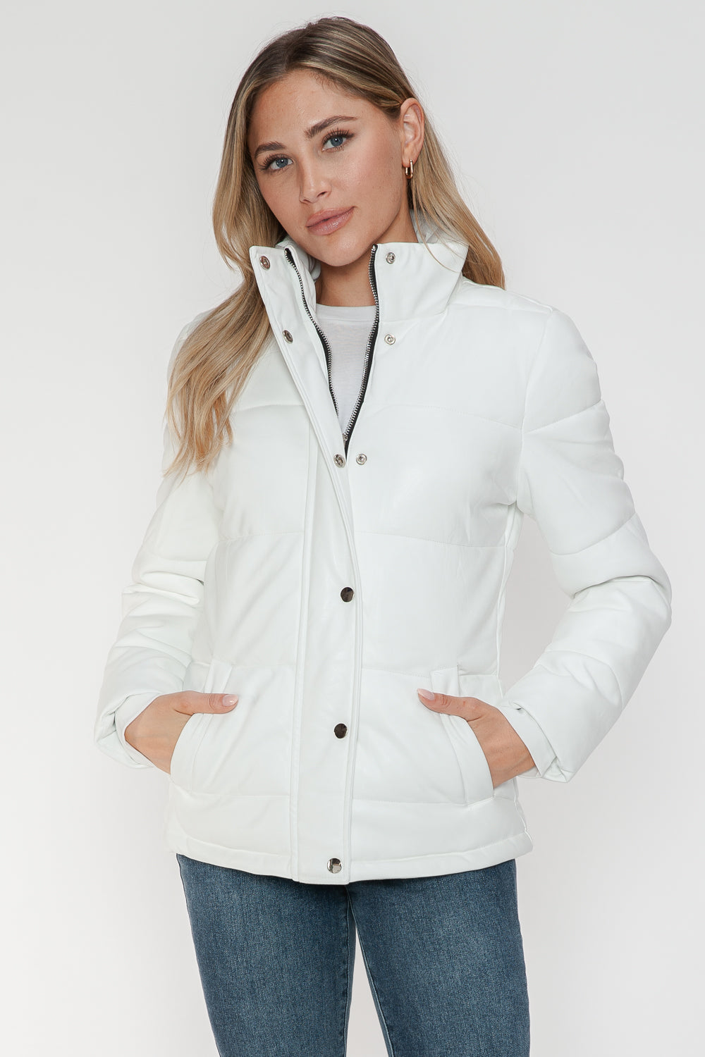 Chaqueta acolchada de cuello alto con cremallera y bolsillos de YMI