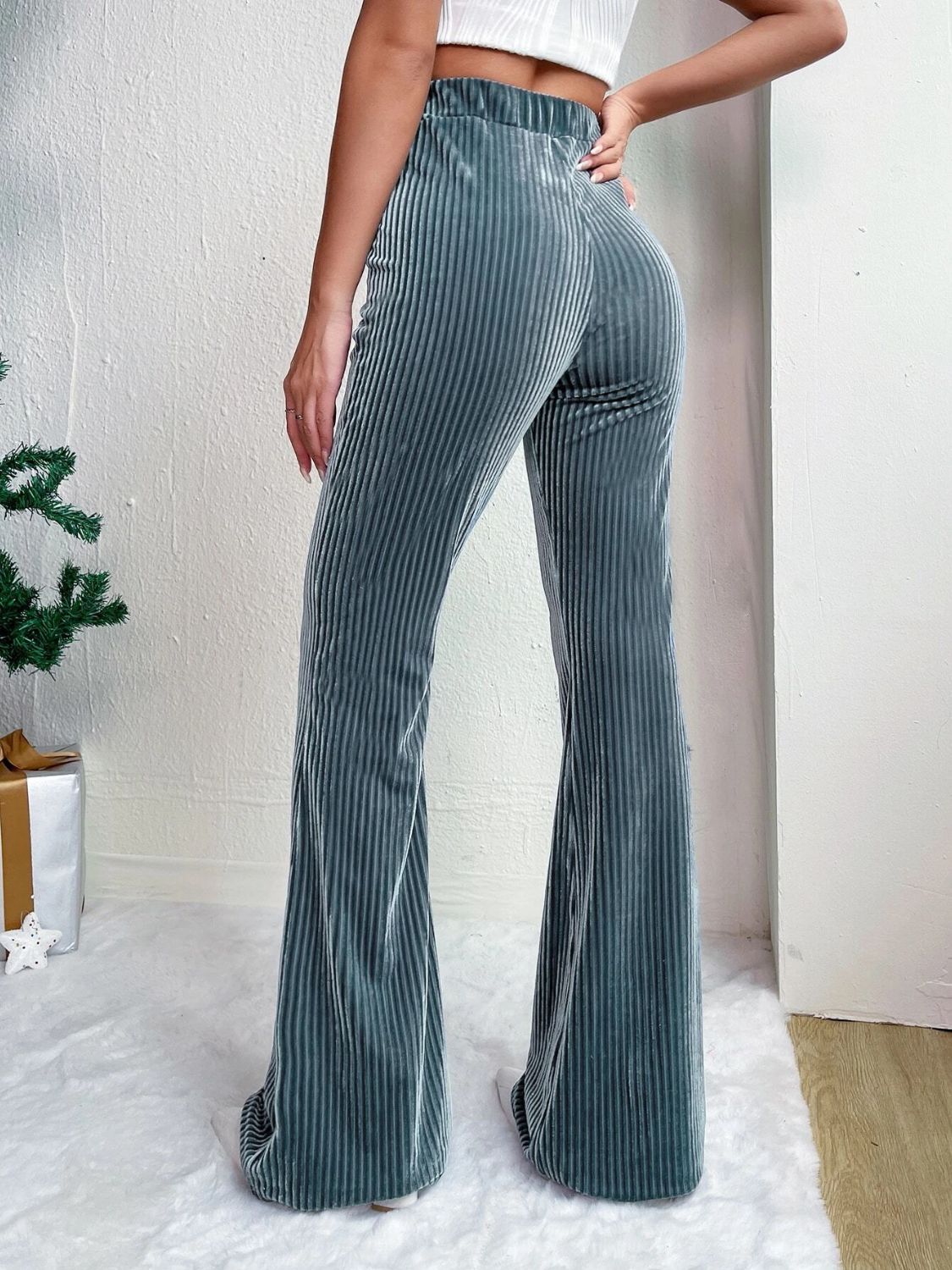 Pantalones acampanados de cintura alta