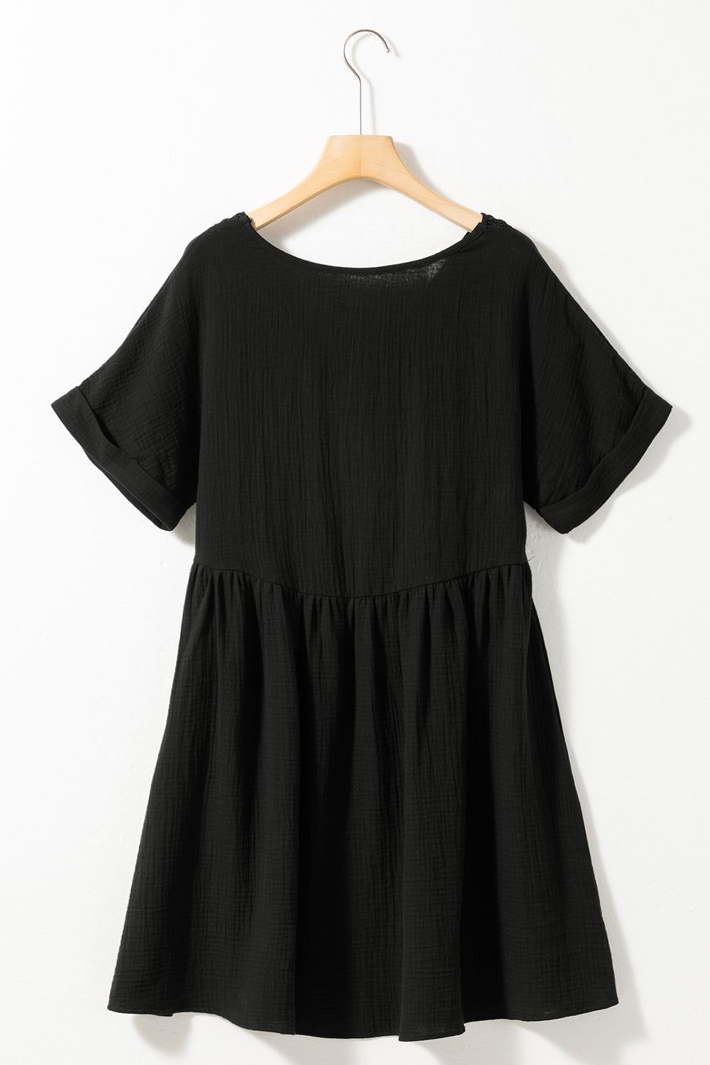 Vestido corto de encaje con escote en V y mangas cortas, color negro