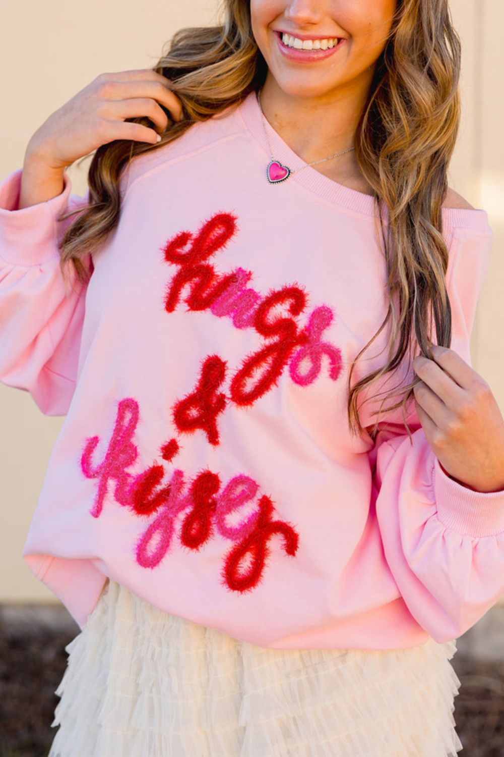 Sudadera de cuello redondo ABRAZOS Y BESOS de San Valentín