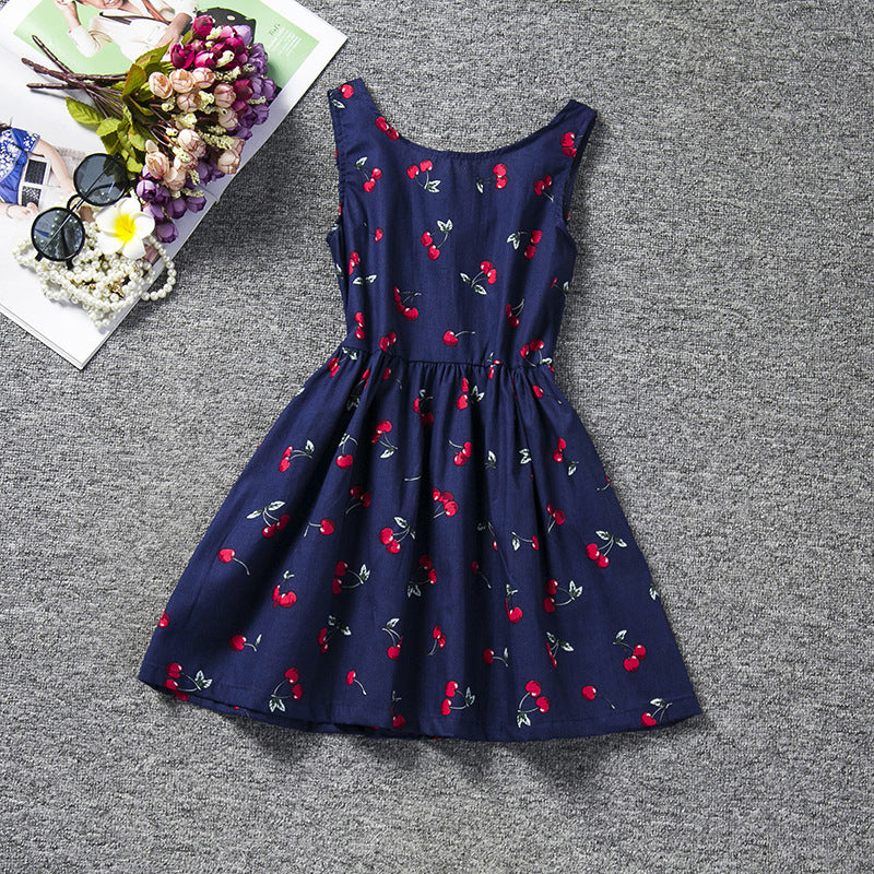 Falda hueca de otoño e invierno con explosiones para niñas, vestido de princesa blanco de manga larga con encaje, vestido irregular