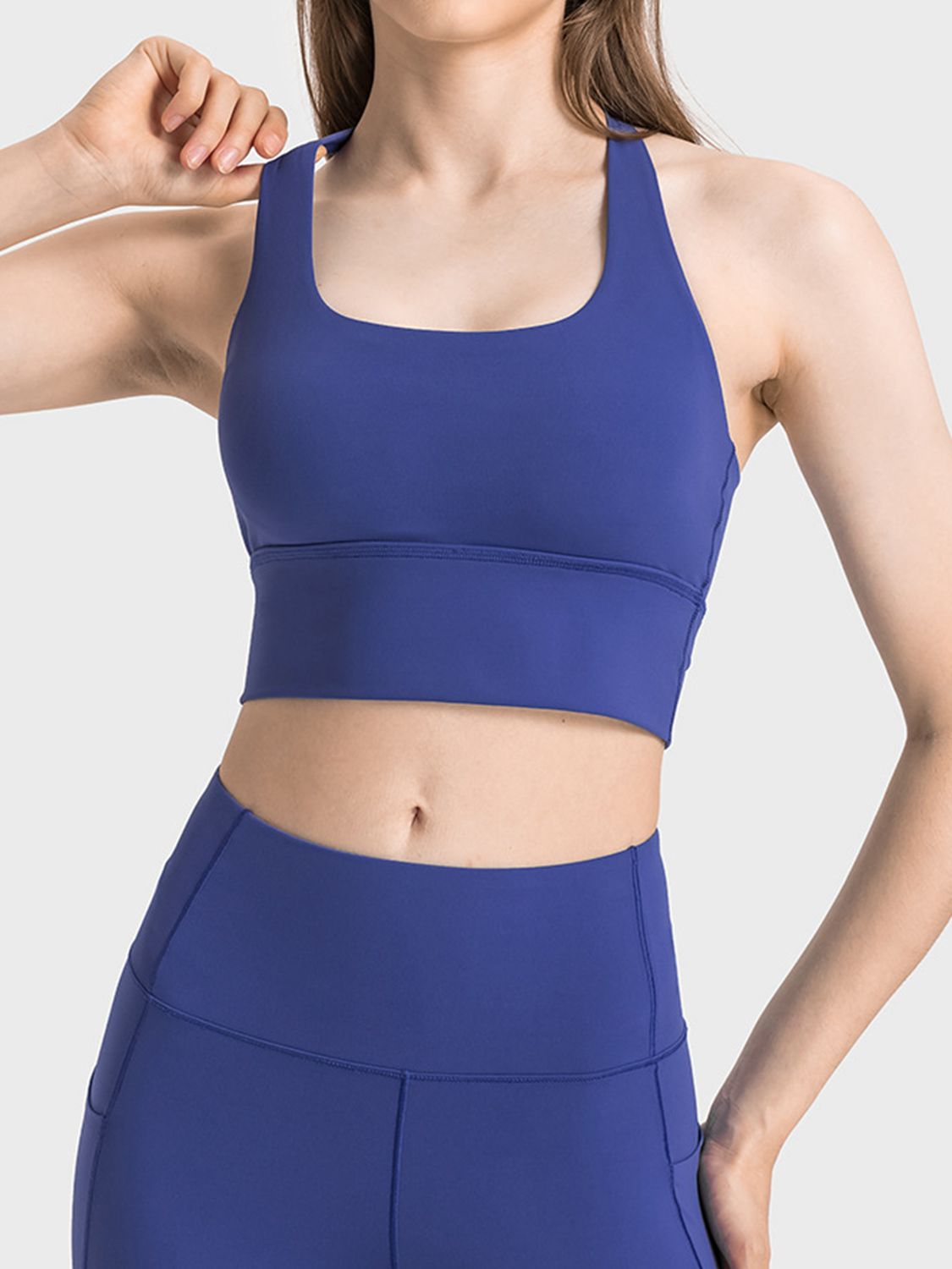 Scoop Neck Crisscross Straps Sports Bra – Stylish & Supportive