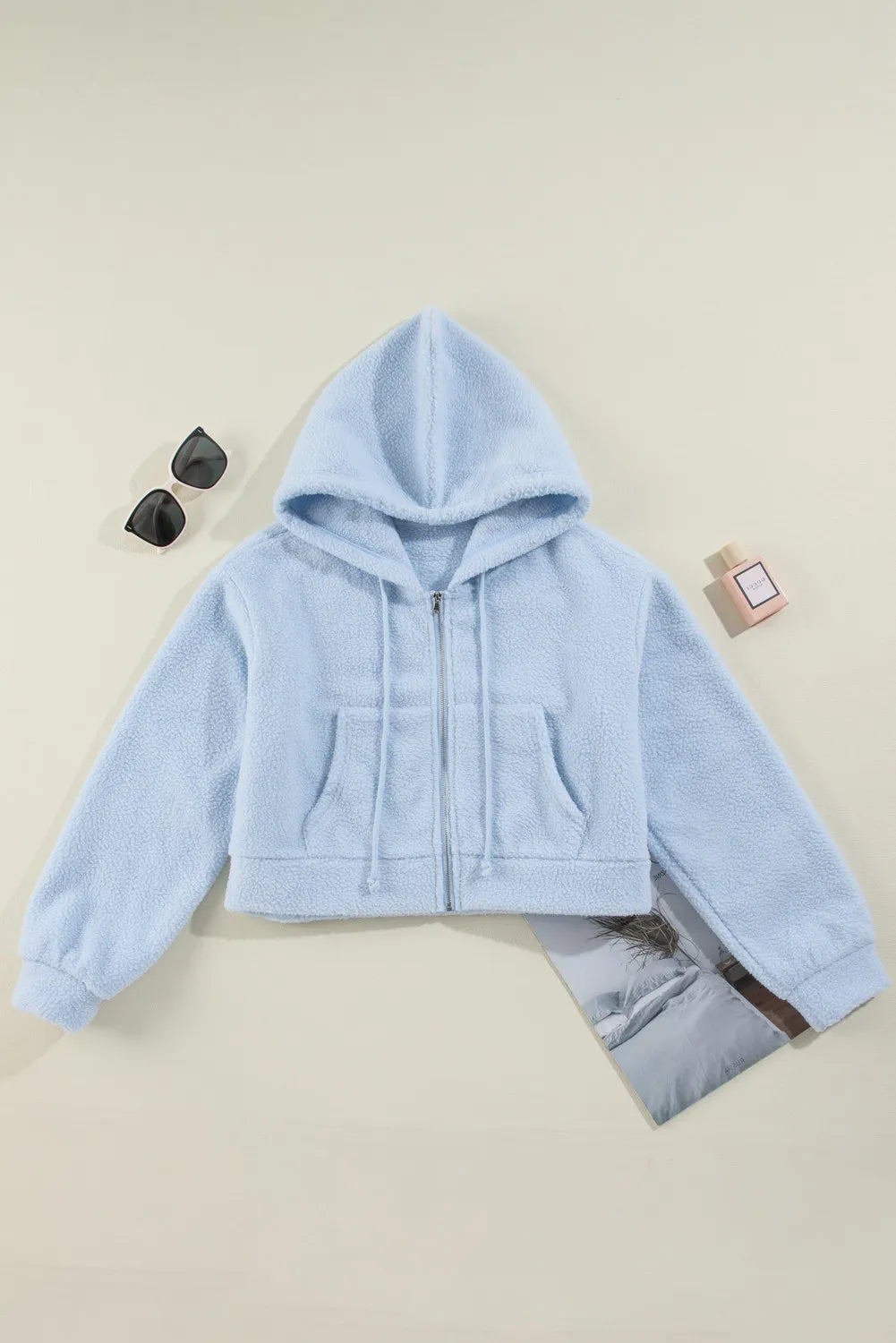 Sudadera con capucha y manga larga con cremallera y cordón