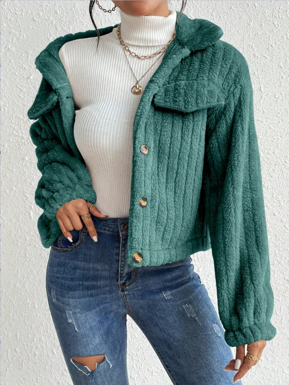 Chaqueta abotonada con cuello peludo