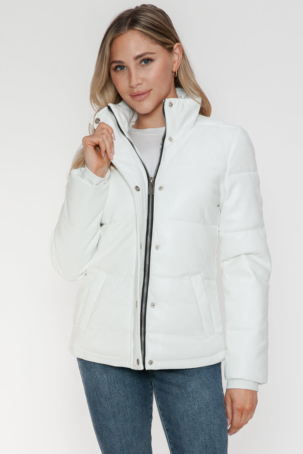 Chaqueta acolchada de cuello alto con cremallera y bolsillos de YMI