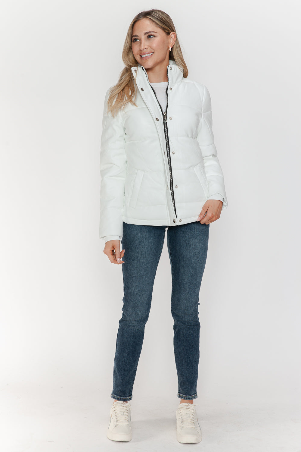 Chaqueta acolchada de cuello alto con cremallera y bolsillos de YMI