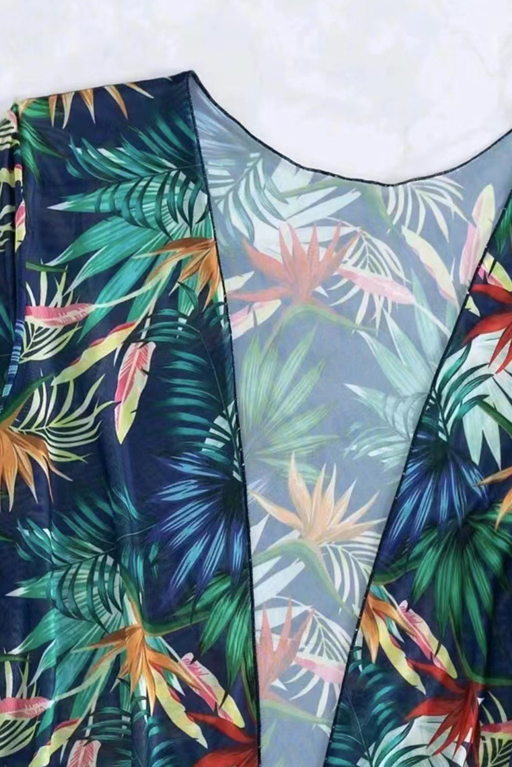 Conjunto de baño de tres piezas con cuello halter estampado
