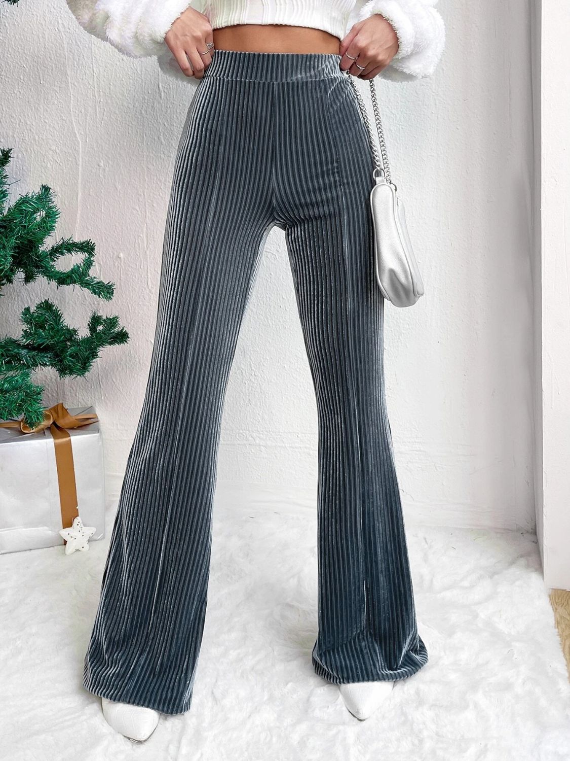 Pantalones acampanados de cintura alta