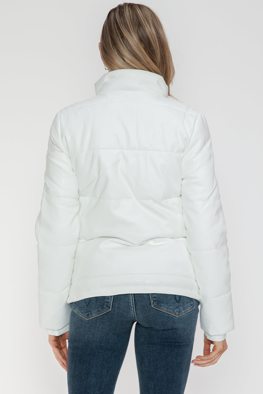 Chaqueta acolchada de cuello alto con cremallera y bolsillos de YMI