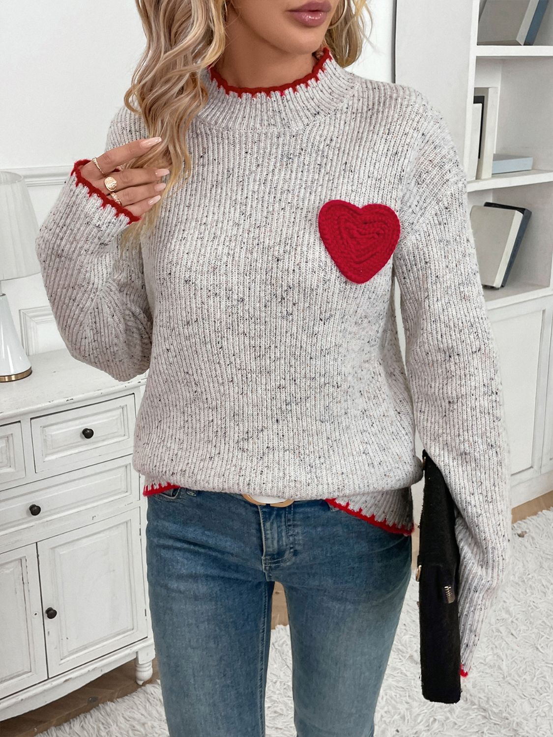 Suéter de manga larga y cuello redondo con corazón en contraste Perfee