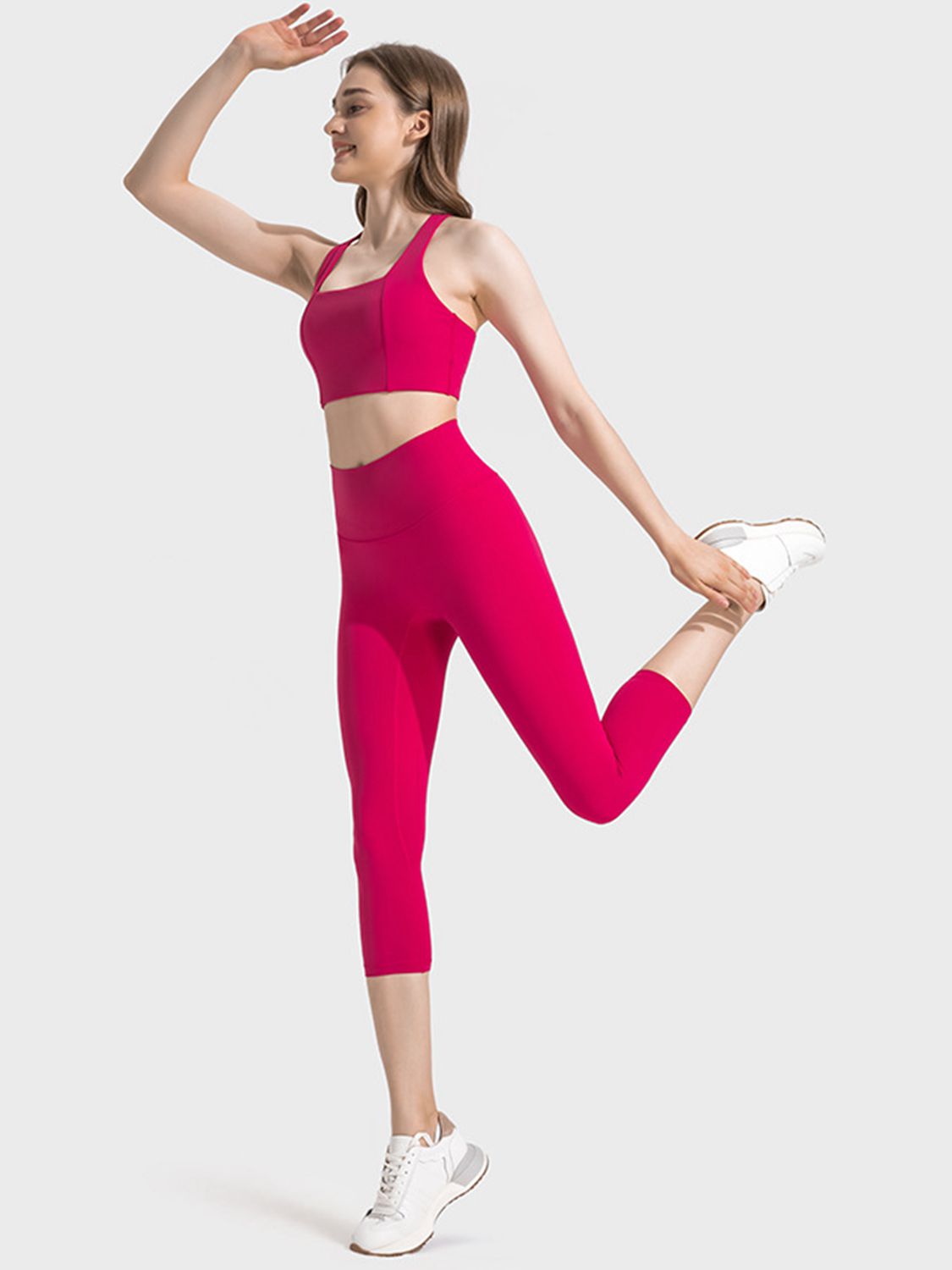 Scoop Neck Sports Bra – Comfortable & Supportive Activewear