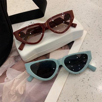 Gafas de sol informales con montura grande y forma de ojo de gato para mujer