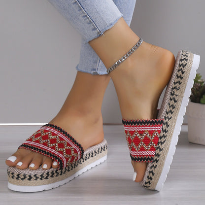 Geometric Weave Platform Sandals – Stylish & Comfortable