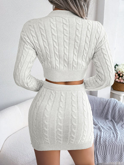 Conjunto de suéter y falda con cuello redondo y tejido de cable