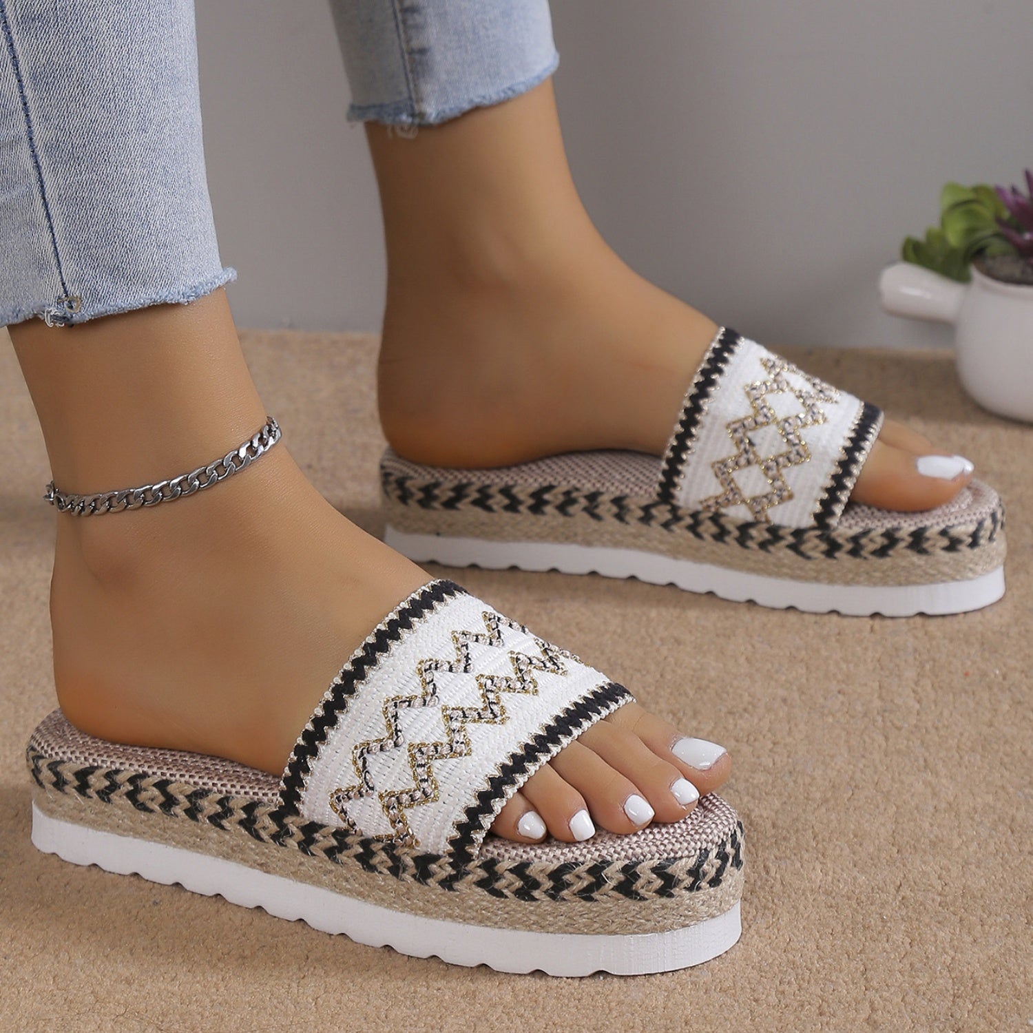 Sandalias de plataforma con tejido geométrico