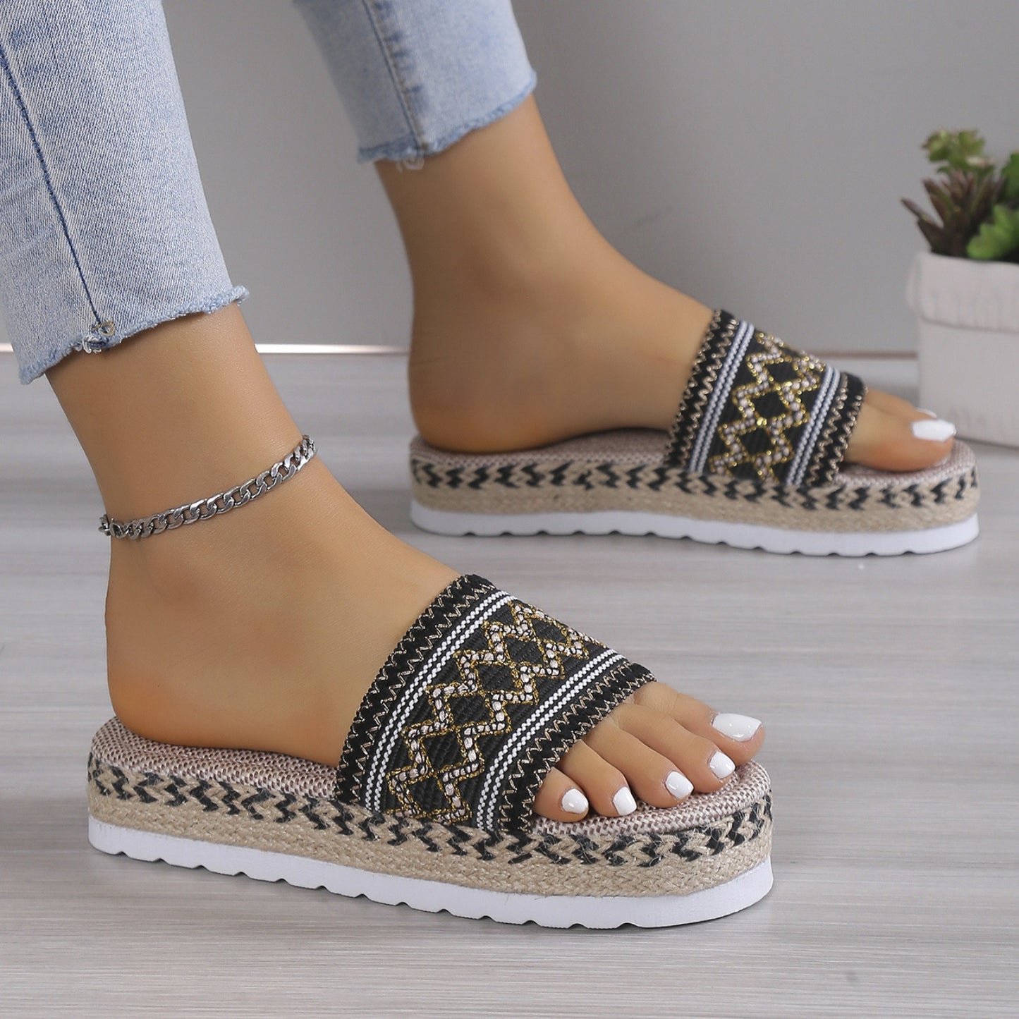 Geometric Weave Platform Sandals – Stylish & Comfortable