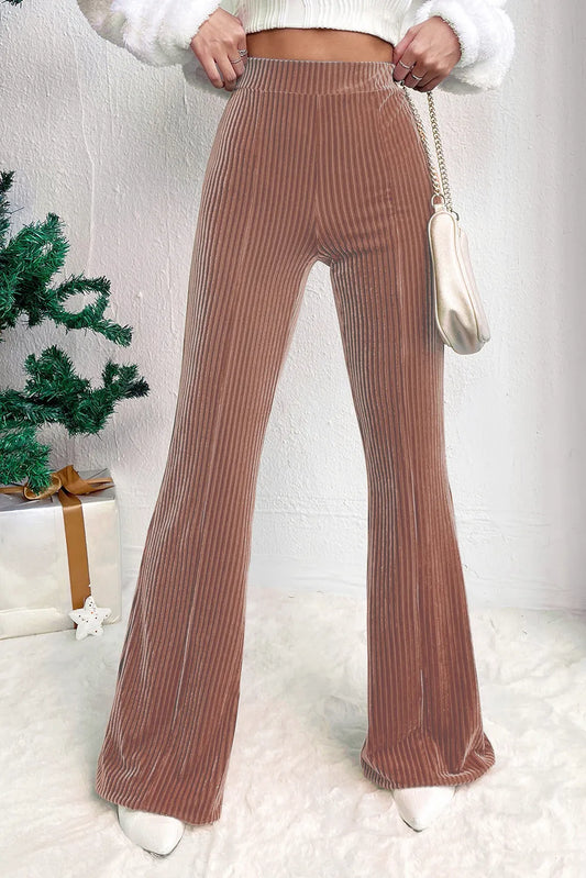 Pantalones de tiro alto con corte acampanado