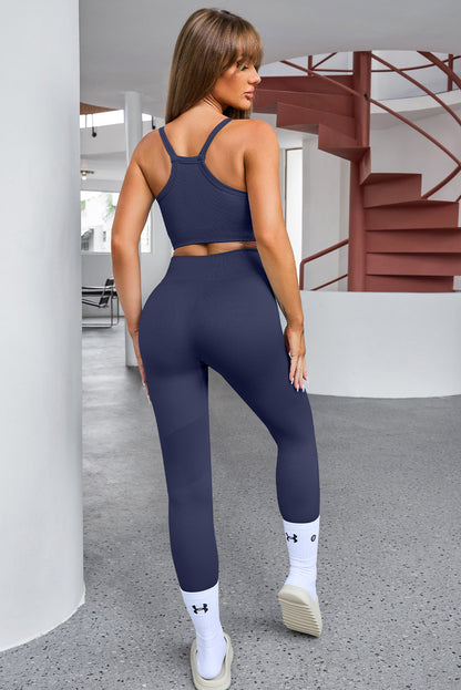 Conjunto de pantalón y top deportivo con tirantes cortos