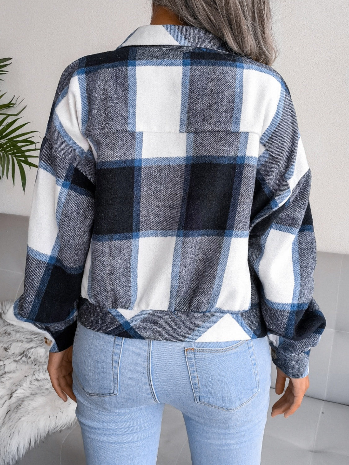 Chaqueta de manga larga con cuello a cuadros